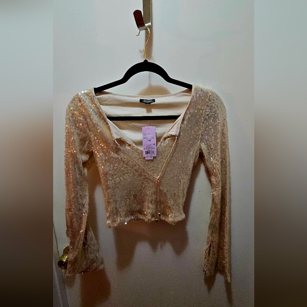 H&M Cream Sequin Long Sleeve Crop Blouse